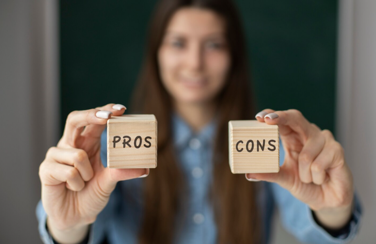 Pros and Cons of Using 5StarsStocks.com